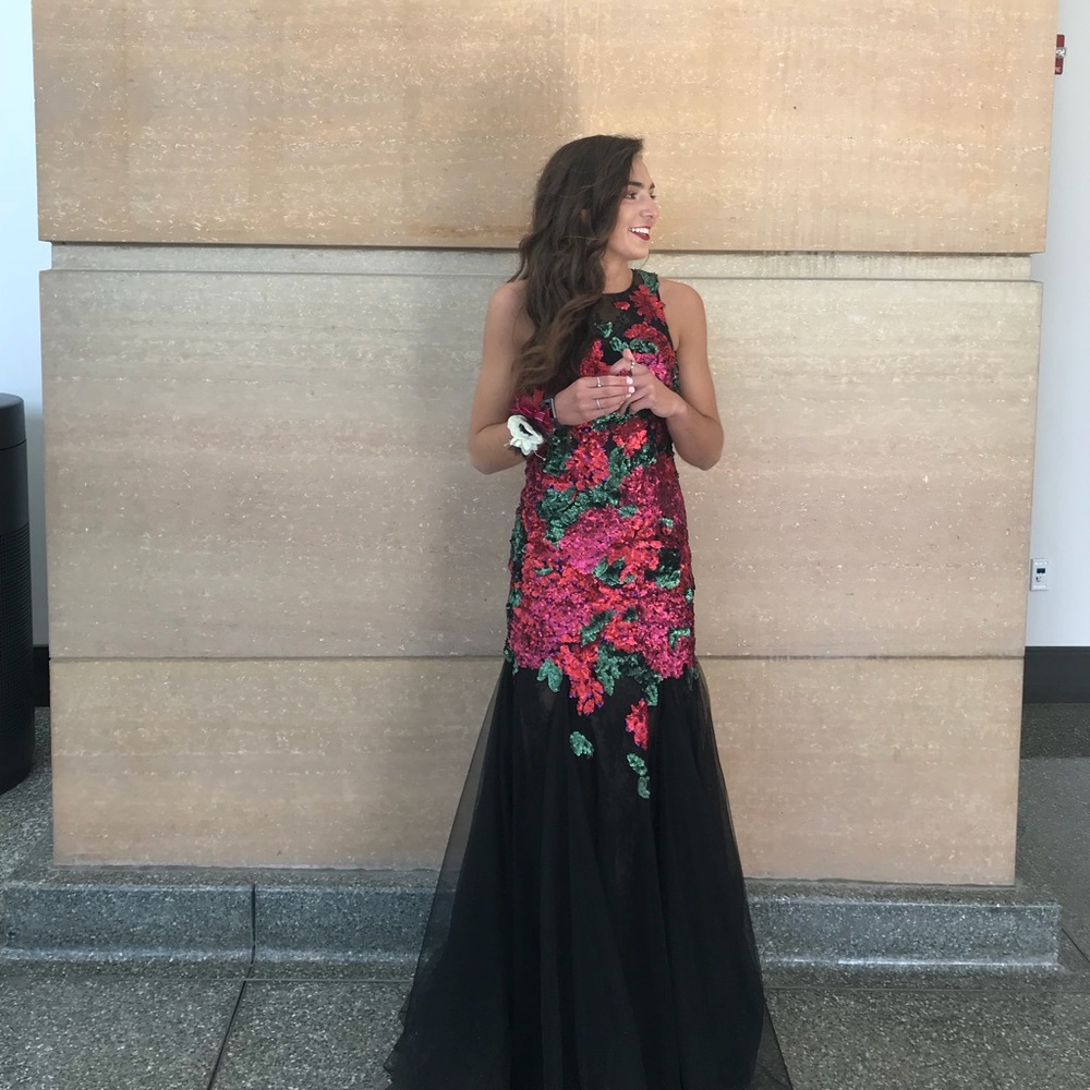 SHERRI HILL PROM DRESS STYLE 50250